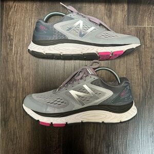 New Balance Women's Gray and Pink Running Shoes  840v4